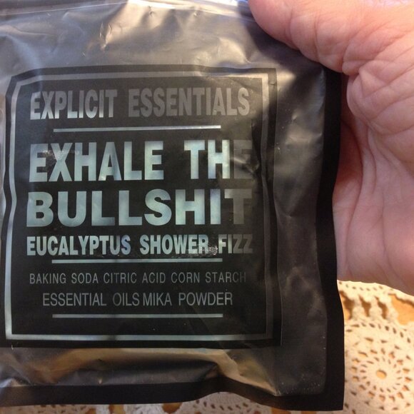 Spa Day Bundle, shower steamers, bath bombs, eye mask - Picture 3 of 6